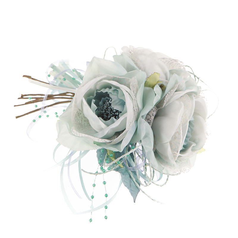 Διακοσμητική Μπουτουνιέρα Με Υφασμάτινα Λευκά/ Γαλάζια Τριαντάφυλλα Υ22